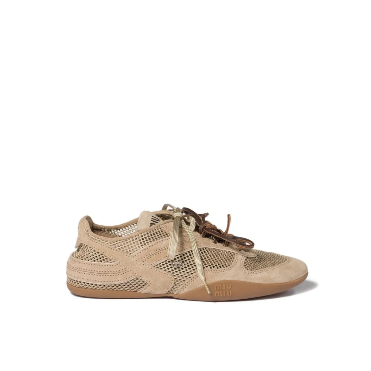 Gymnasium mesh and suede sneakers
