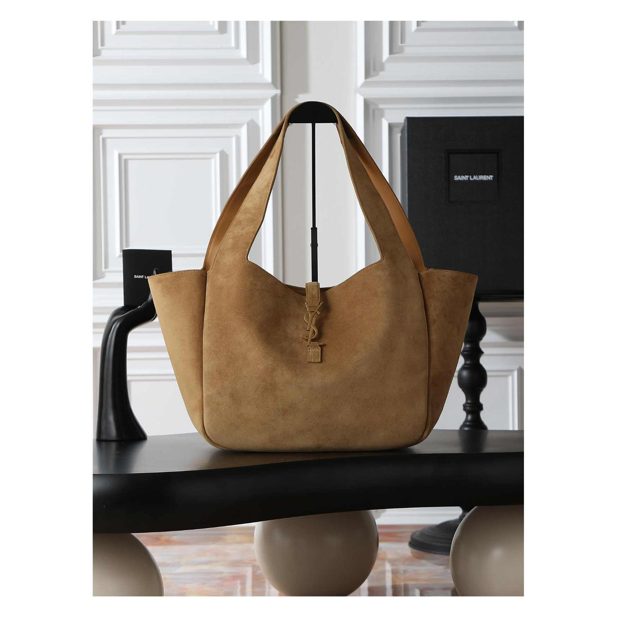LE 5 À 7 BEA in suede