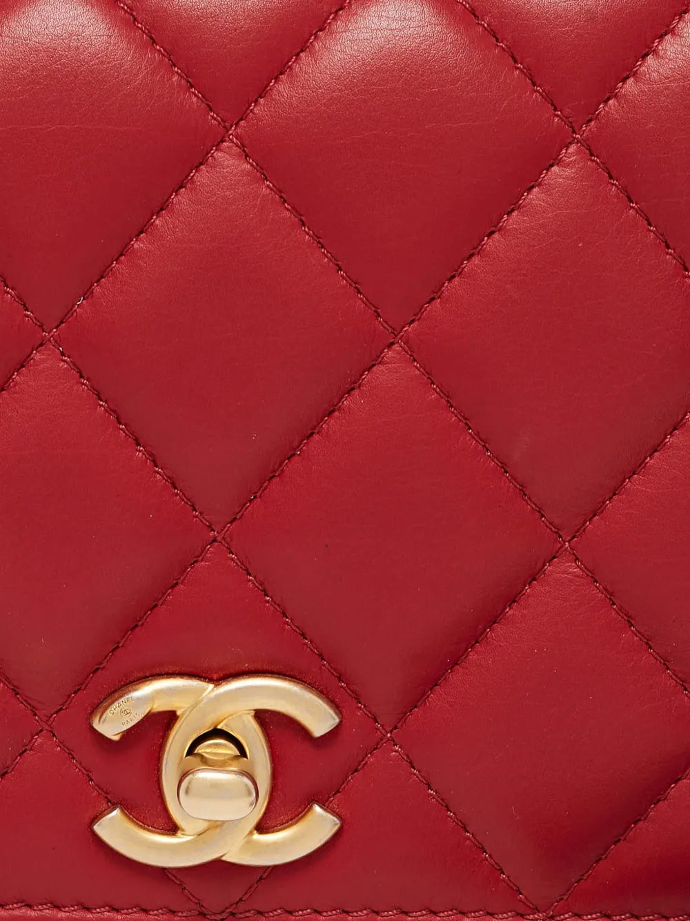 interlocking CC matelassé shoulder bag