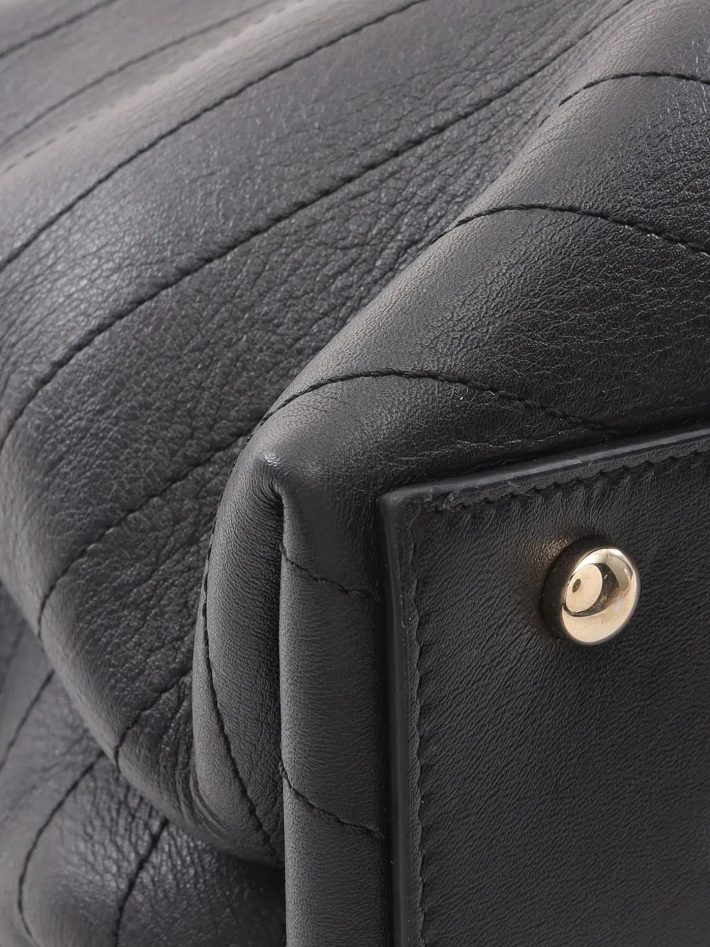 2018-2019 Chevron V-stitch chain shoulder bag