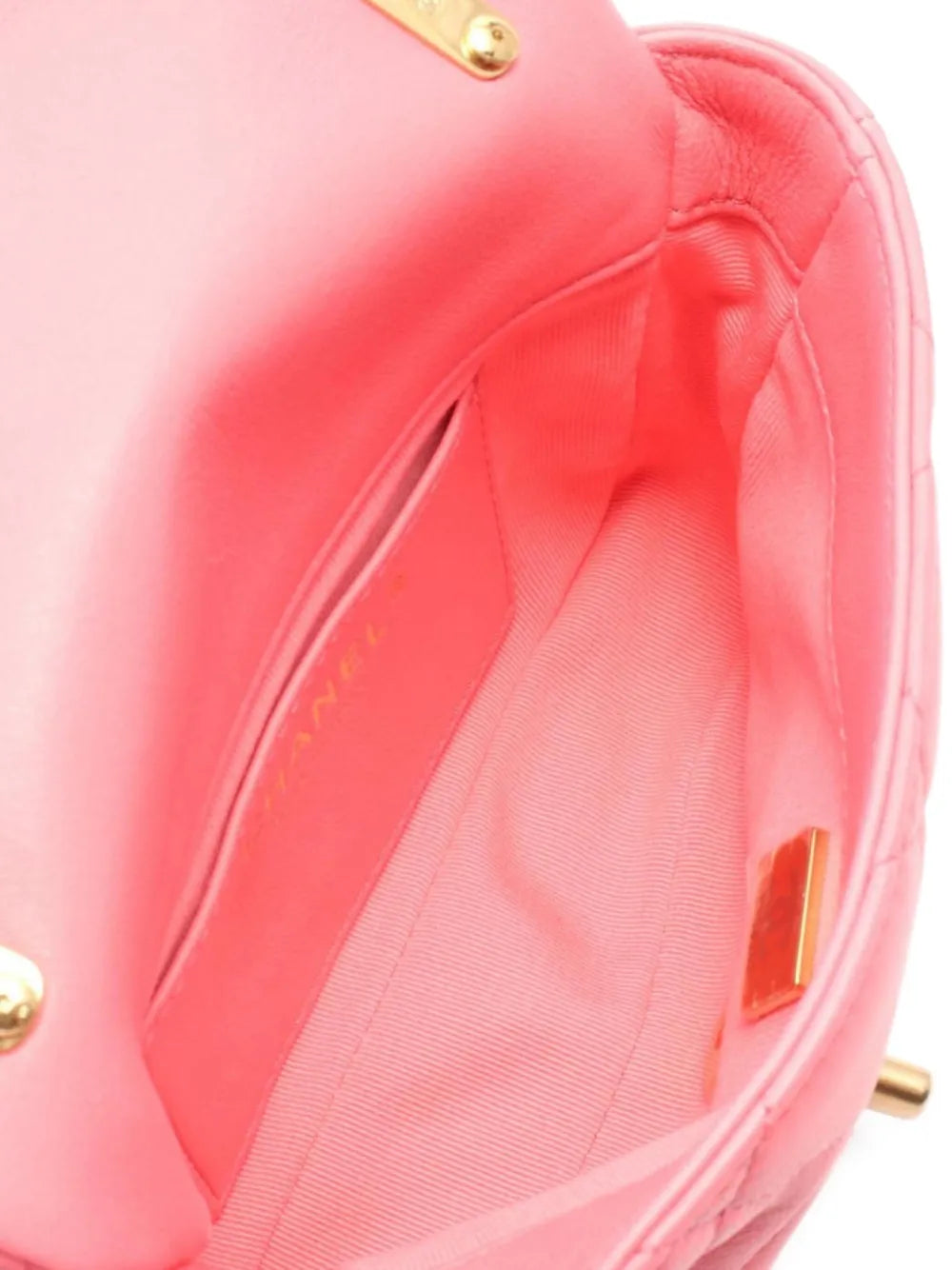 2021 matelassé crossbody bag
