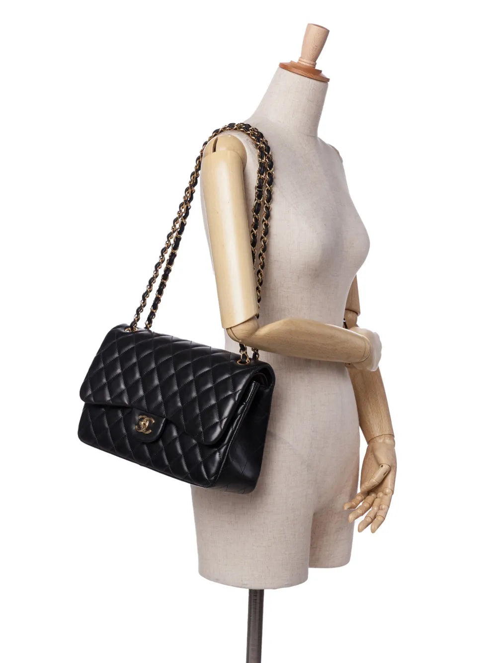 Chanel Jumbo Classic Lambskin Double Flap shoulder bag