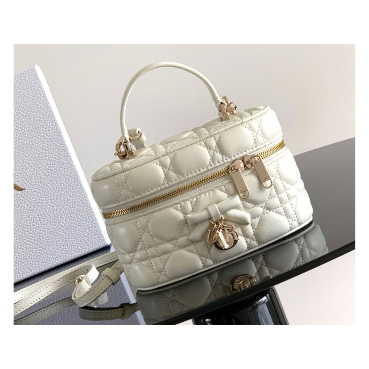 Mini Vanity-white