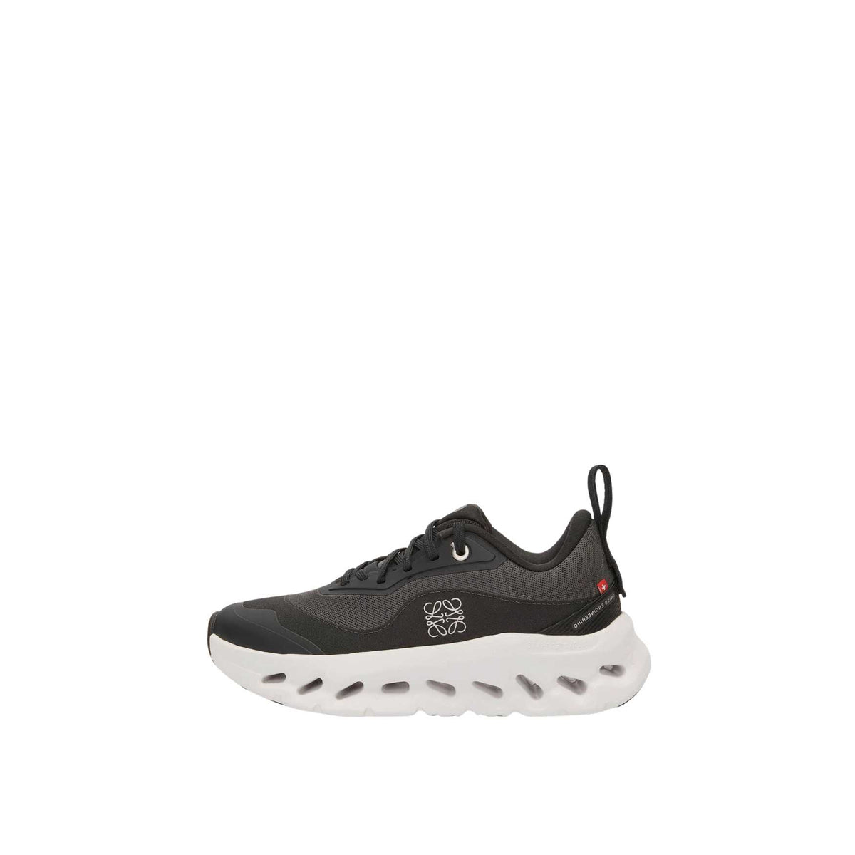 On Running x Loewe – Black