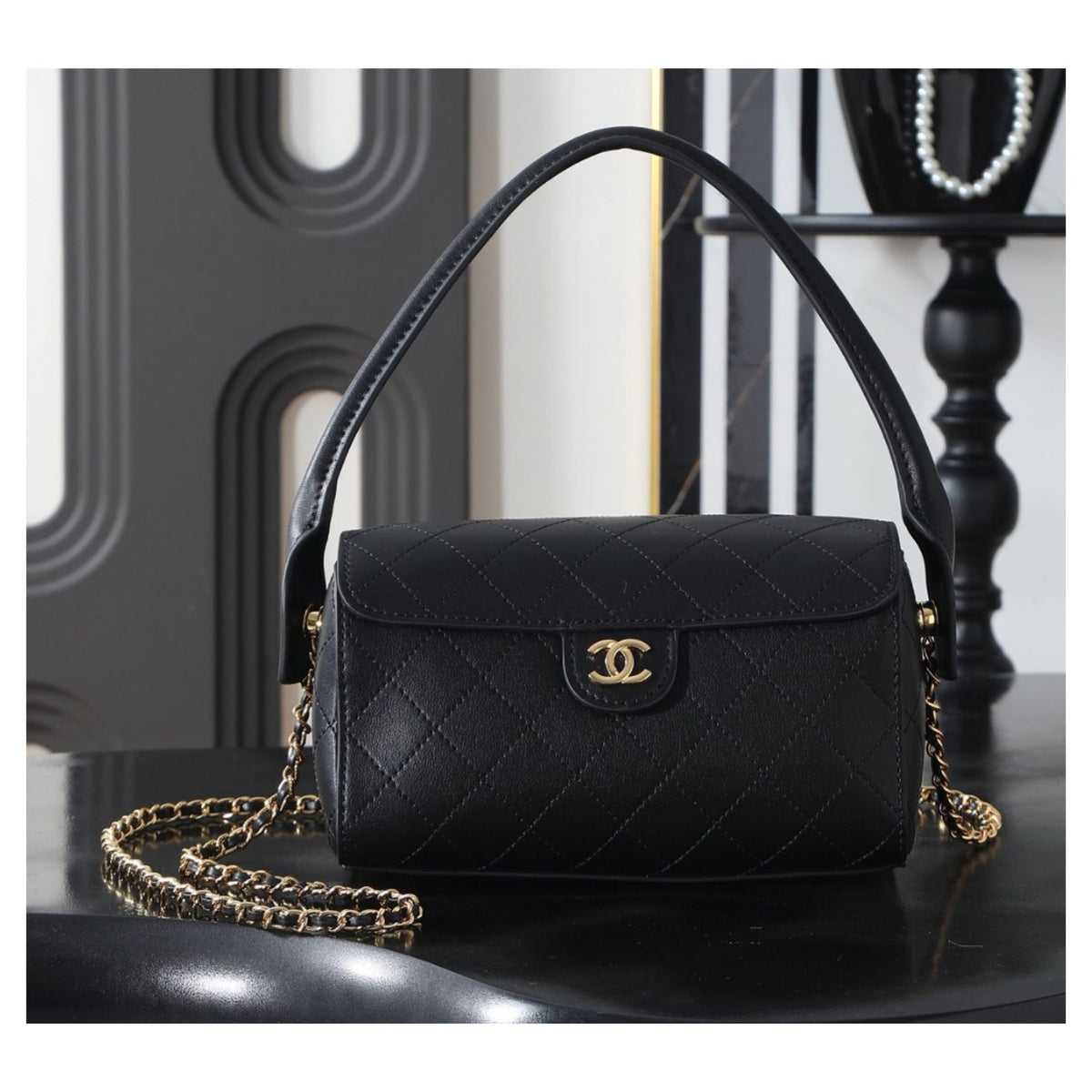 Clutch with chain Lambskin