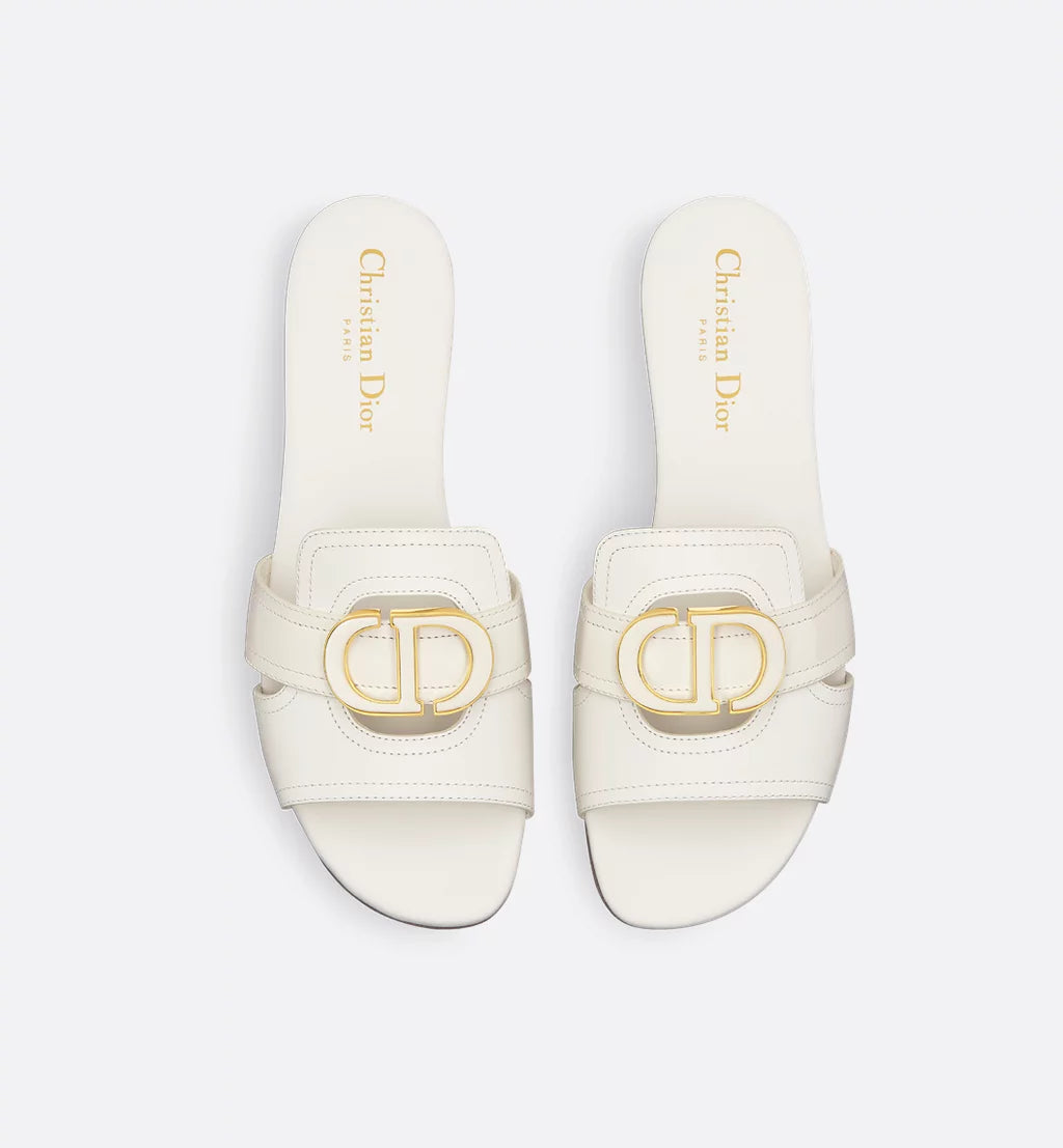 30 Montaigne Slide
