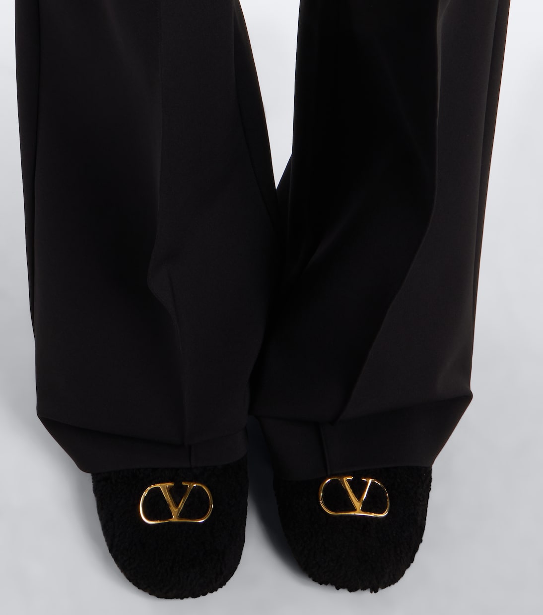 Valentino Garavani VLogo Teddy Ballet Flats – Black