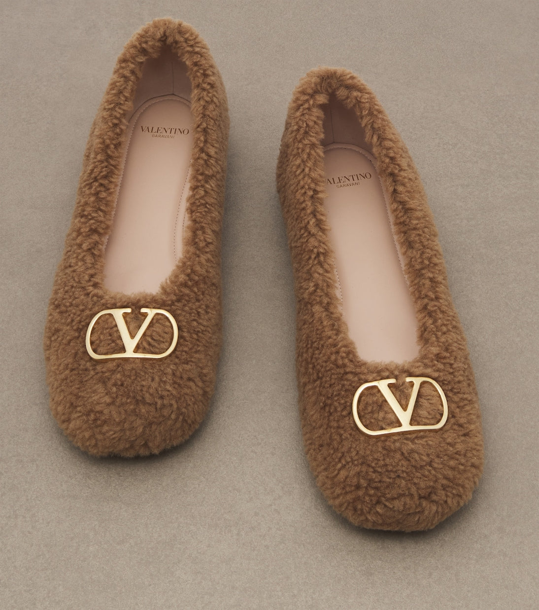 Valentino Garavani VLogo Teddy Ballet Flats – Beige