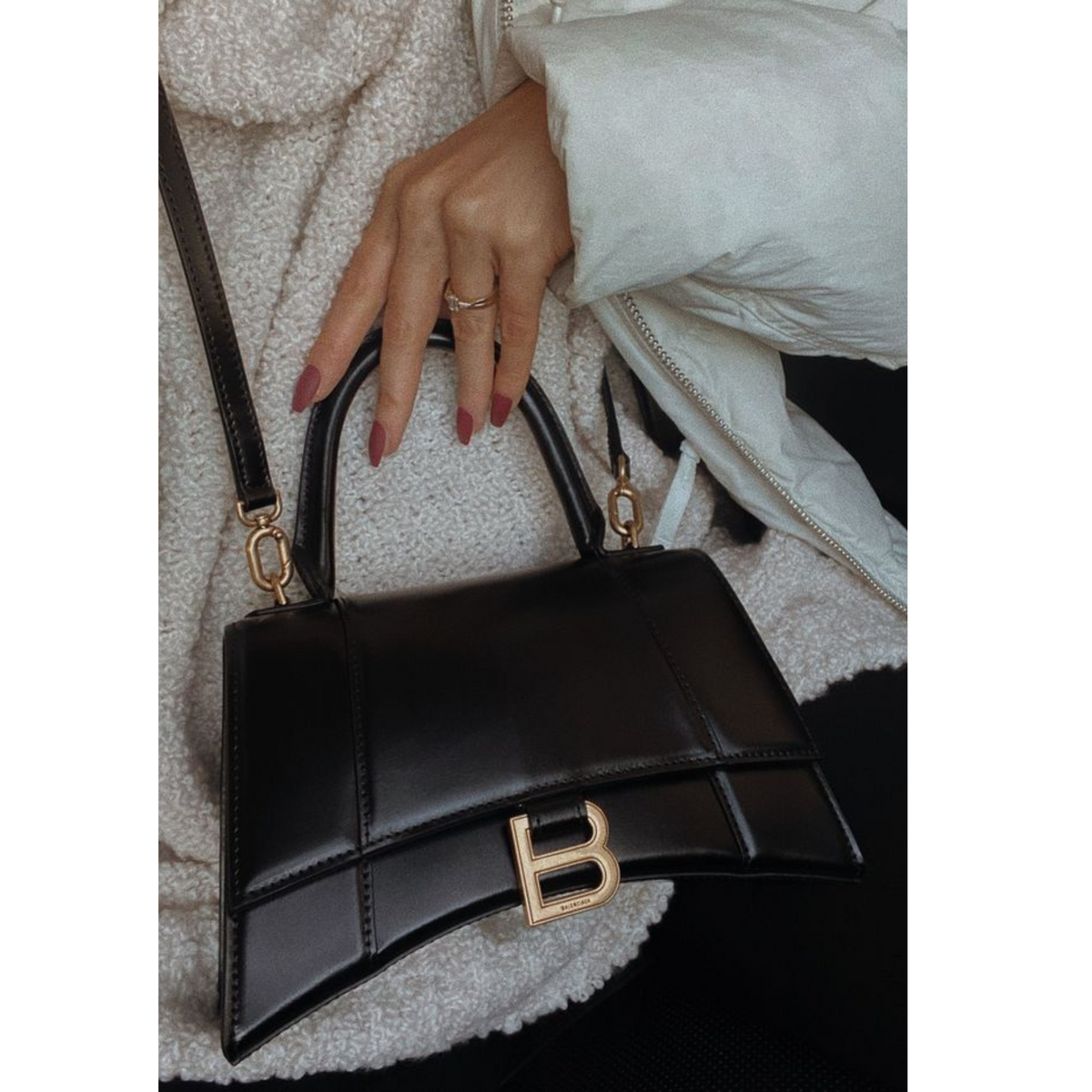 HOURGLASS HANDBAG
