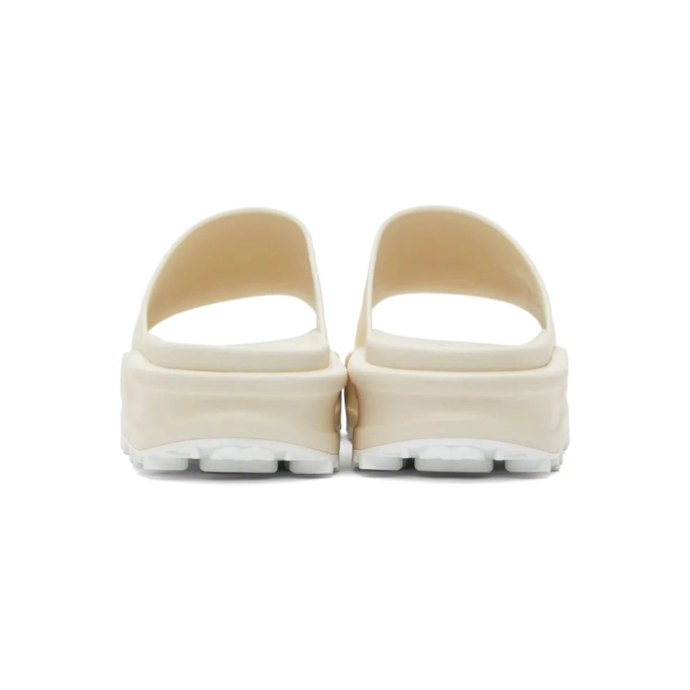 GUCCI Cream Slides
