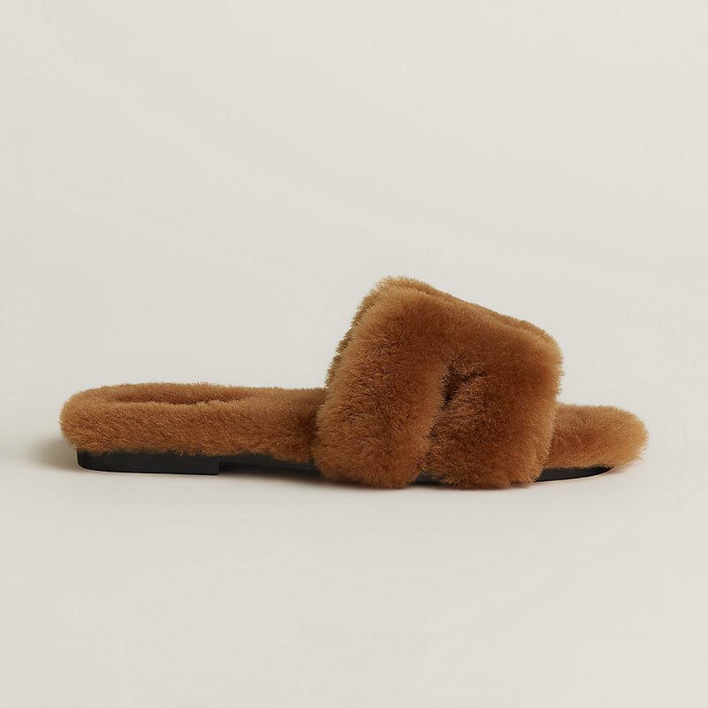 Hermès Oran Shearling Sandal – Gold