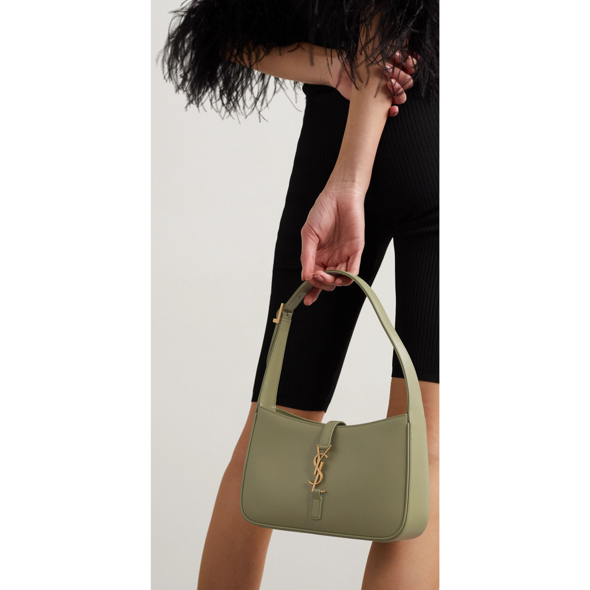 LE 5 À 7 HOBO Hand BAG
